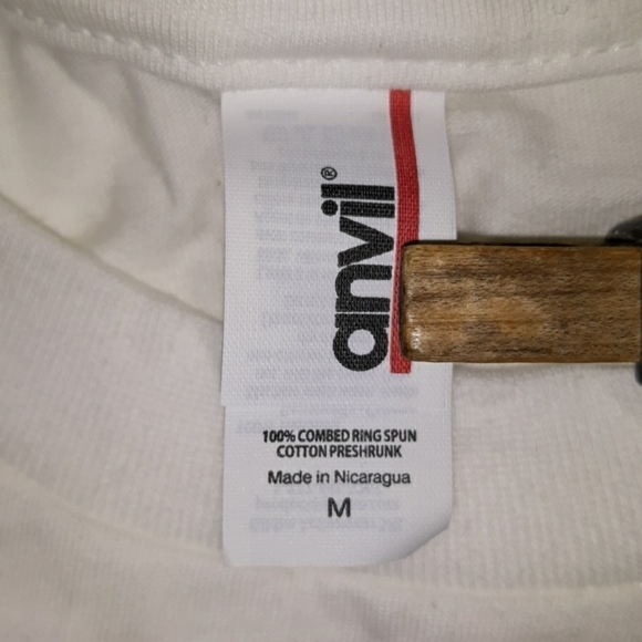 New 2014 dead stock Demi World Tour medium shirt - Picture 4 of 4